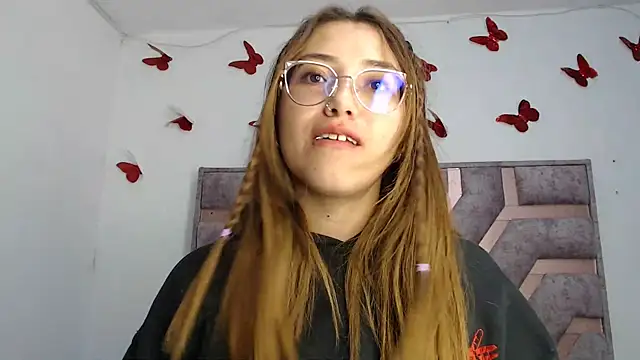 Snapshot of Anny_Fox- chatting on September 25, 2025, 3:23 am Anny Fox- online show from September 25, 2025, 3:23 am