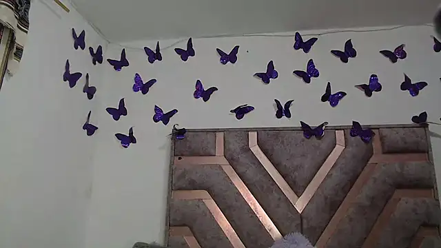 Snapshot of Anny_Fox- chatting on November 28, 2025, 3:39 am Anny Fox- online show from November 28, 2025, 3:39 am