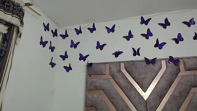 Snapshot of Anny_Fox- chatting on November 27, 2025, 3:40 am Anny Fox- online show from November 27, 2025, 3:40 am