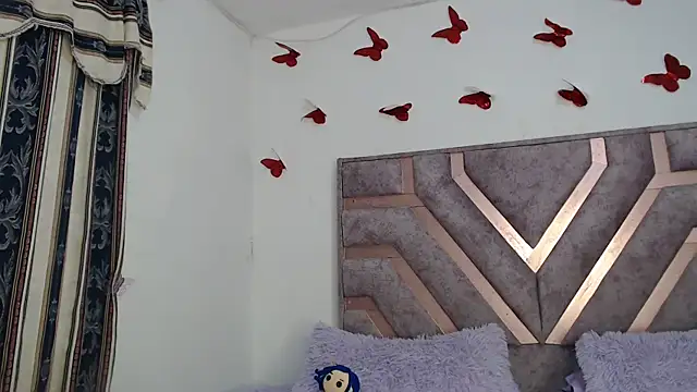 Snapshot of Anny_Fox- chatting on September 10, 2025, 3:05 am Anny Fox- online show from September 10, 2025, 3:05 am