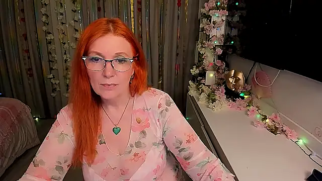 Snapshot of Fire-Fox-One chatting on March 21, 2025, 10:06 pm Fire-Fox-One online show from March 21, 2025, 10:06 pm