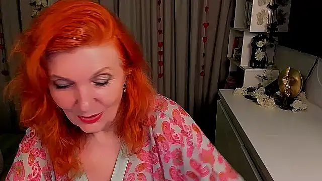 Snapshot of Fire-Fox-One chatting on October 6, 2025, 7:36 pm Fire-Fox-One online show from October 6, 2025, 7:36 pm