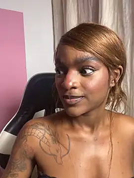 Snapshot of Zizi-campbel chatting on September 18, 2025, 7:55 am Zizi-campbel online show from September 18, 2025, 7:55 am