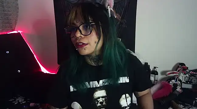 Snapshot of Eta_carinae chatting on March 12, 2025, 3:57 am Eta carinae online show from March 12, 2025, 3:57 am