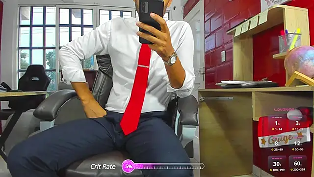 Snapshot of Hideintheoffice chatting on December 19, 2024, 11:29 am Hideintheoffice online show from December 19, 2024, 11:29 am
