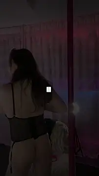 baobaomiqi linger online show from November 30, 2025, 1:50 am