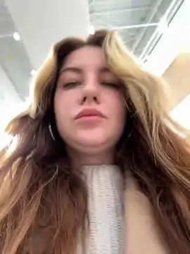 MayaMystic online show from March 19, 2025, 8:34 am