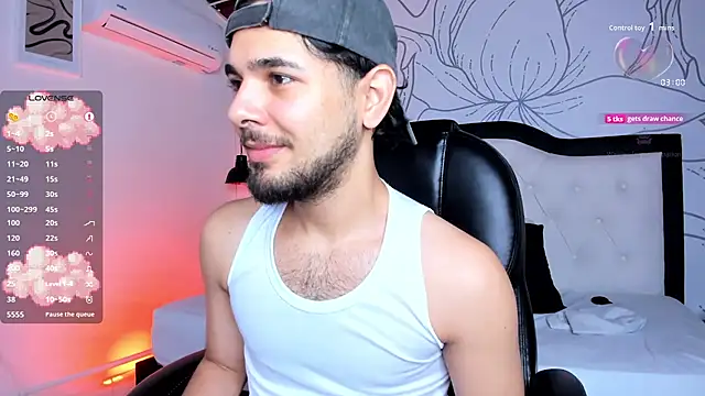 Snapshot of Samir_bear chatting on November 7, 2025, 12:53 pm Samir bear online show from November 7, 2025, 12:53 pm