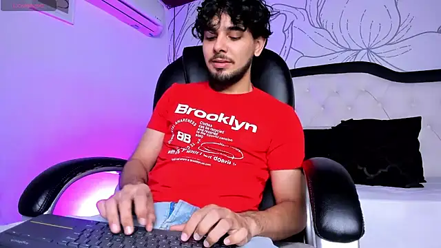 Snapshot of Samir_bear chatting on November 1, 2025, 12:54 pm Samir bear online show from November 1, 2025, 12:54 pm