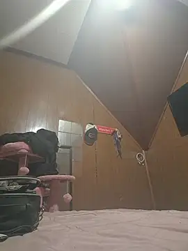 carmelbbyx22 online show from April 16, 2026, 11:51 pm