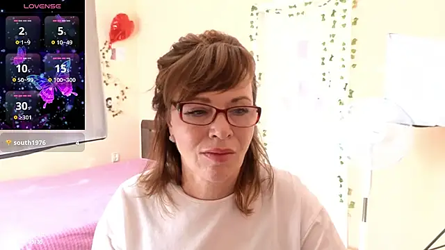 Snapshot of Miss_Moren chatting on July 15, 2026, 4:19 am Miss Moren online show from July 15, 2026, 4:19 am