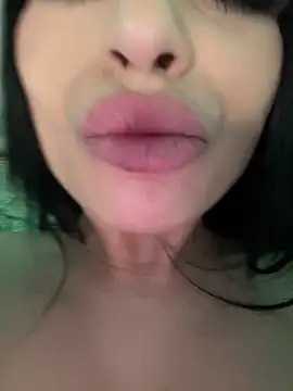 Snapshot of Miss_Maria21 chatting on February 12, 2025, 4:44 am Miss Maria21 online show from February 12, 2025, 4:44 am