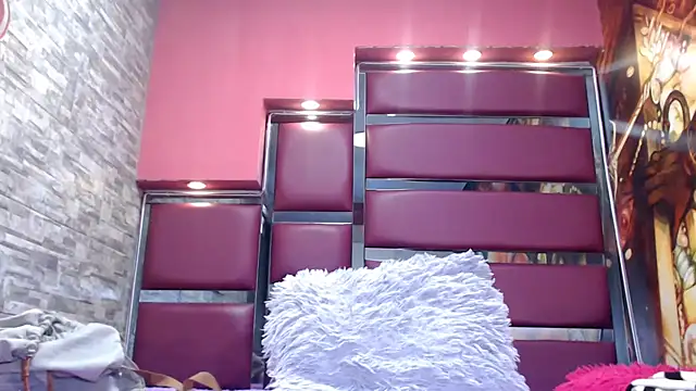 Snapshot of perfectlump chatting on November 11, 2025, 3:29 pm perfectlump online show from November 11, 2025, 3:29 pm