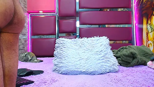 Snapshot of perfectlump chatting on October 4, 2025, 1:56 pm perfectlump online show from October 4, 2025, 1:56 pm