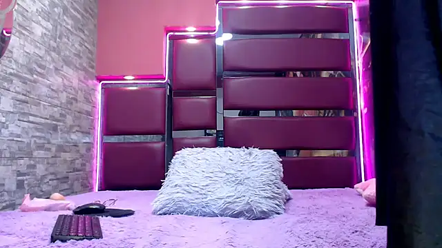 Snapshot of perfectlump chatting on September 29, 2025, 4:01 pm perfectlump online show from September 29, 2025, 4:01 pm