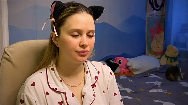 IlonaMurf online show from December 15, 2025, 7:25 am