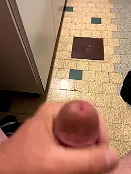 mikiss789 online show from November 8, 2025, 3:43 am