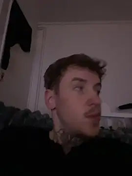 Snapshot of shelovesc chatting on December 19, 2024, 10:32 pm shelovesc online show from December 19, 2024, 10:32 pm