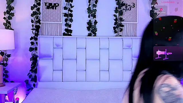 Snapshot of Miaa_gh1 chatting on January 7, 2026, 12:10 pm Miaa gh1 online show from January 7, 2026, 12:10 pm