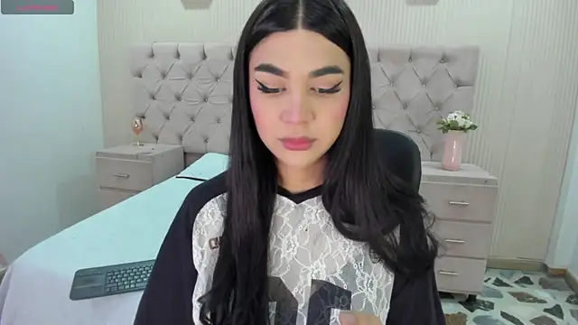 Snapshot of RoseCassie chatting on April 29, 2026, 1:48 pm RoseCassie online show from April 29, 2026, 1:48 pm