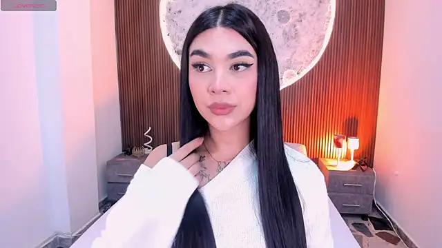 Snapshot of RoseCassie chatting on May 4, 2026, 1:47 pm RoseCassie online show from May 4, 2026, 1:47 pm