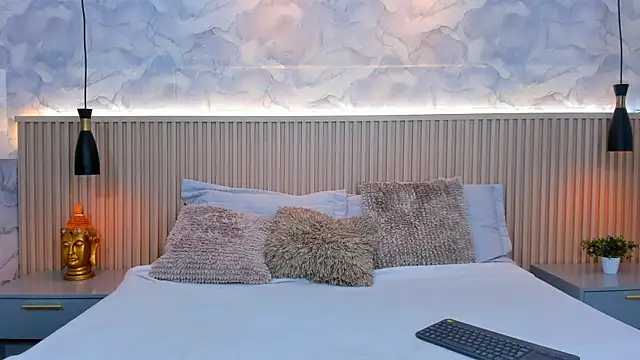 Snapshot of AinaraJimenez chatting on October 8, 2025, 9:37 pm AinaraJimenez online show from October 8, 2025, 9:37 pm