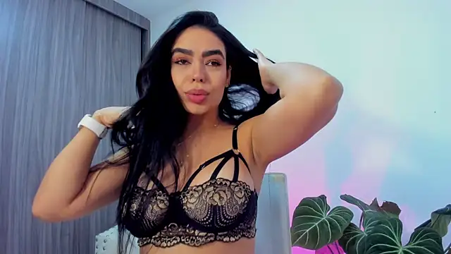 Sara Leblanc online show from November 18, 2025, 4:10 pm