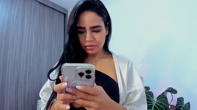 Sara Leblanc online show from October 6, 2025, 2:51 pm