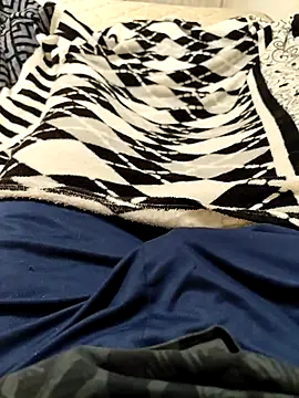 Snapshot of santigle90 chatting on November 4, 2025, 5:00 am santigle90 online show from November 4, 2025, 5:00 am