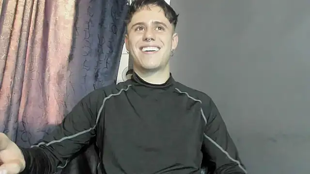 Snapshot of Antonello_Vannucci chatting on December 21, 2025, 10:43 pm Antonello Vannucci online show from December 21, 2025, 10:43 pm