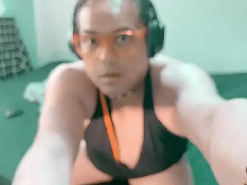 NikkelSofia online show from June 11, 2026, 7:55 pm