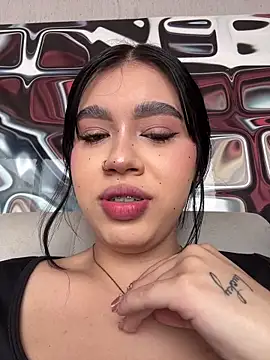 Lily Woodz online show from May 31, 2026, 2:34 pm