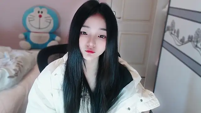 xiao-xiao-D online show from November 30, 2025, 4:02 am