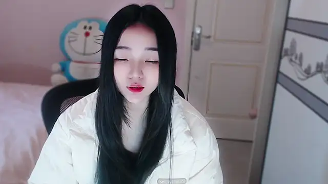 xiao-xiao-D online show from October 30, 2025, 6:34 am