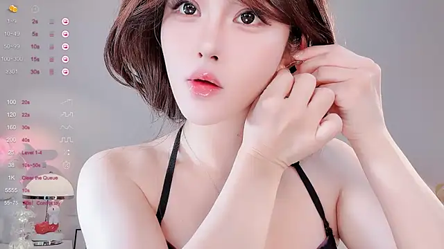 Snapshot of Irene--- chatting on May 15, 2026, 3:04 am Irene--- online show from May 15, 2026, 3:04 am
