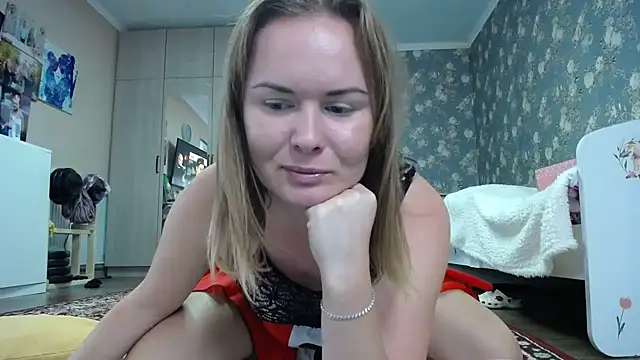  Miss Vanilla  online show from September 17, 2025, 6:04 am