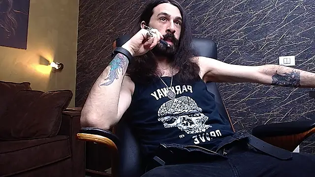 Snapshot of AxelColton chatting on January 15, 2026, 11:35 am AxelColton online show from January 15, 2026, 11:35 am