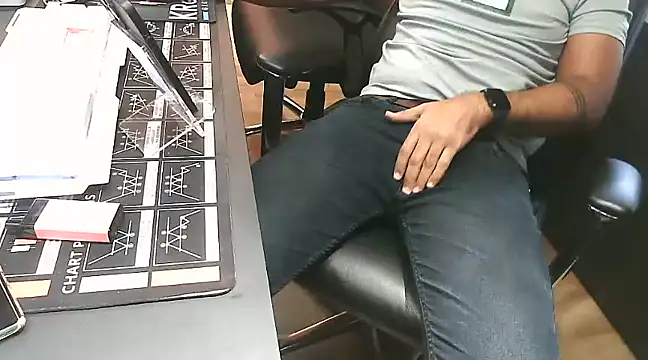 Snapshot of Nil_Talreja chatting on January 24, 2025, 5:31 am Nil Talreja online show from January 24, 2025, 5:31 am