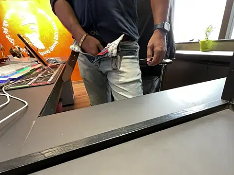 Snapshot of Nil_Talreja chatting on December 20, 2024, 9:21 am Nil Talreja online show from December 20, 2024, 9:21 am