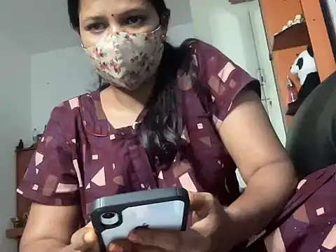 Snapshot of Tamil_Sanjana_ chatting on October 9, 2025, 12:55 am Tamil Sanjana  online show from October 9, 2025, 12:55 am