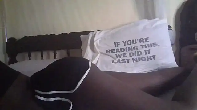 Snapshot of Missbella25 chatting on October 28, 2025, 5:12 pm Missbella25 online show from October 28, 2025, 5:12 pm