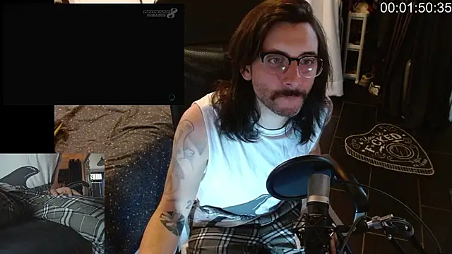 Snapshot of Chuck-FR chatting on July 8, 2026, 2:40 pm Chuck-FR online show from July 8, 2026, 2:40 pm