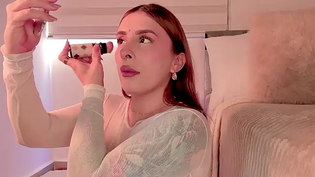 Alissonroses online show from February 12, 2026, 8:41 pm