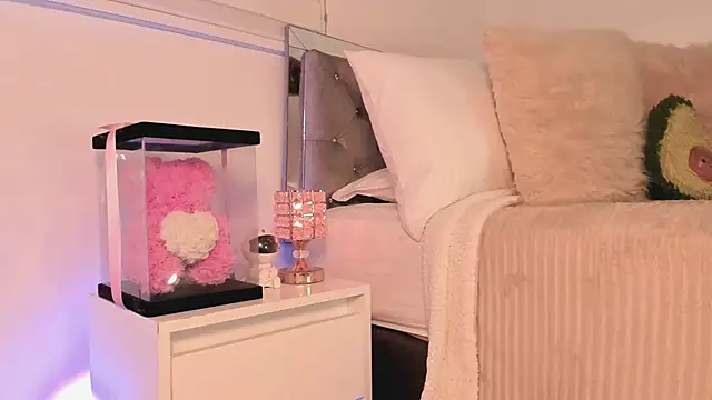 Snapshot of Alissonroses chatting on December 3, 2025, 9:58 pm Alissonroses online show from December 3, 2025, 9:58 pm