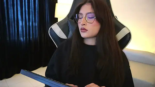 Snapshot of Daisha_Riley chatting on April 10, 2026, 1:07 pm Daisha Riley online show from April 10, 2026, 1:07 pm