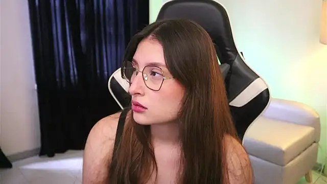 Snapshot of Daisha_Riley chatting on November 3, 2025, 2:31 pm Daisha Riley online show from November 3, 2025, 2:31 pm