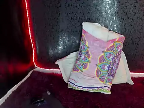 Snapshot of katizaldana chatting on February 5, 2025, 4:16 am katizaldana online show from February 5, 2025, 4:16 am