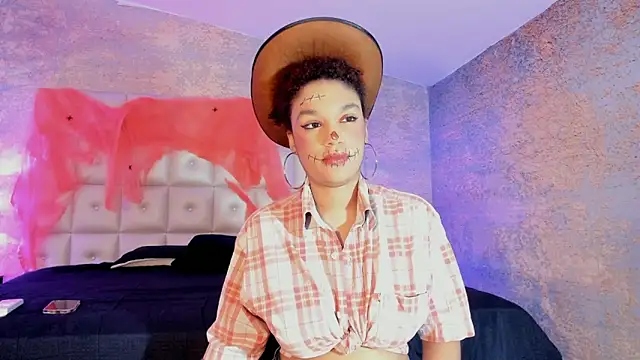 loladupont online show from October 30, 2025, 3:05 am