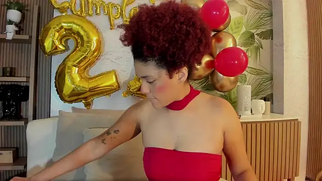 Snapshot of loladupont chatting on December 20, 2025, 3:31 am loladupont online show from December 20, 2025, 3:31 am