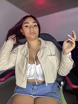 Snapshot of michell_boobs_ chatting on March 10, 2025, 1:32 pm michell boobs online show from March 10, 2025, 1:32 pm